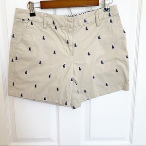 BRITISH KHAKI SAILBOAT SHORTS SIZE 8